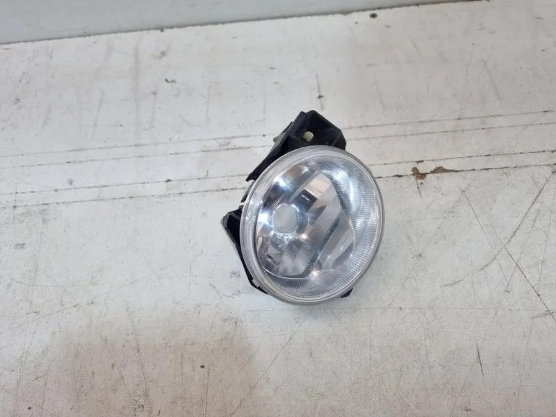 Фара противотуманная Toyota Rav4 2016-2019