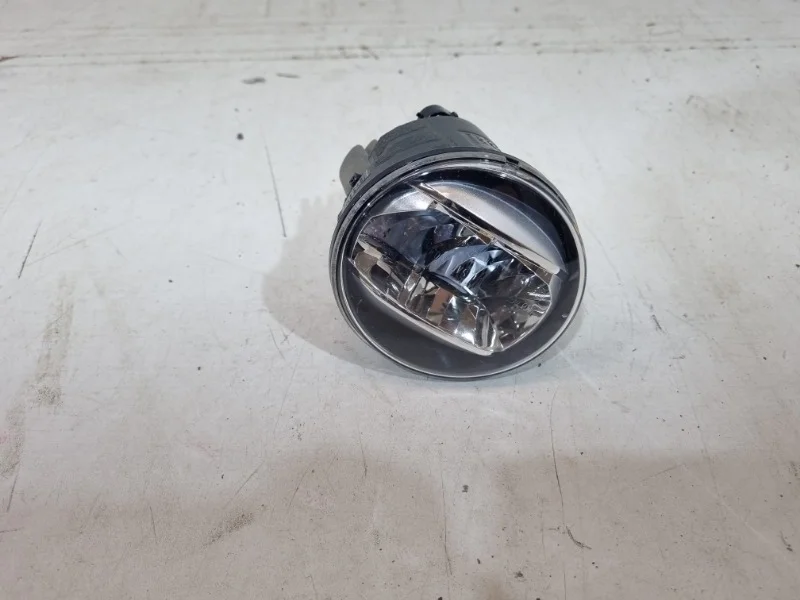 Фара противотуманная Toyota Camry 2018- 70