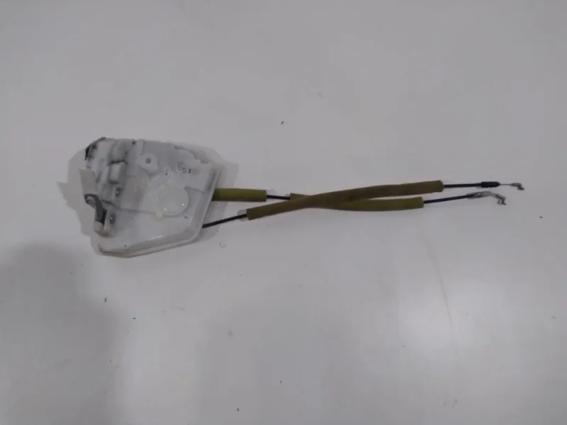 Замок двери Mazda 3 2009-2013 BL