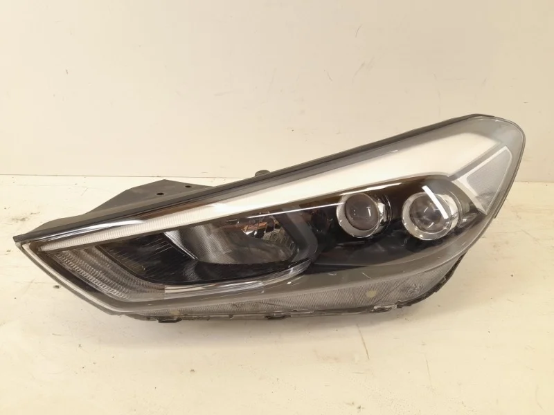 Фара Hyundai Tucson 2015-2018 3