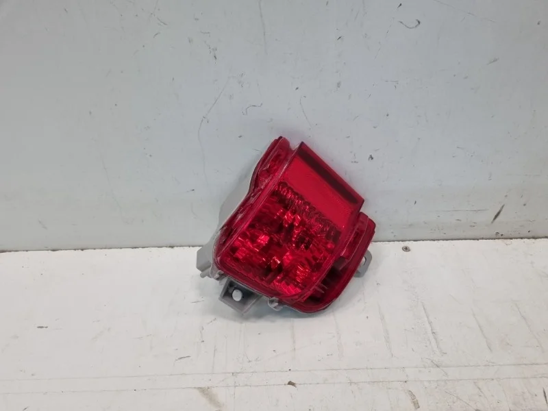 Фонарь противотуманный Toyota Land Cruiser 2016-2021 200