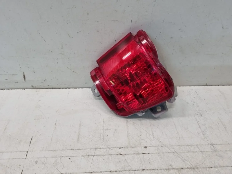 Фонарь противотуманный Toyota Land Cruiser 2016-2021 200