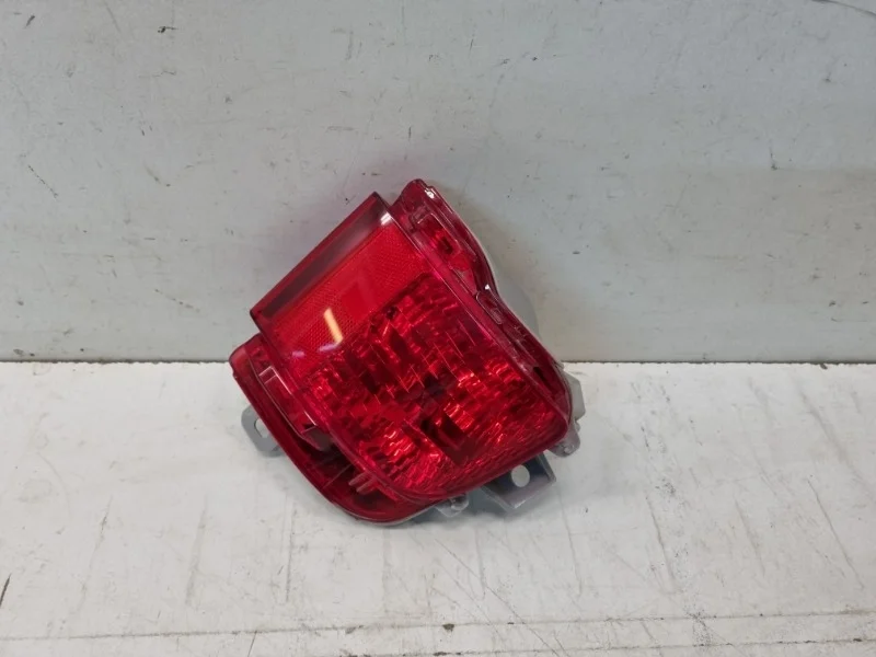 Фонарь противотуманный Toyota Land Cruiser 2016-2021 200