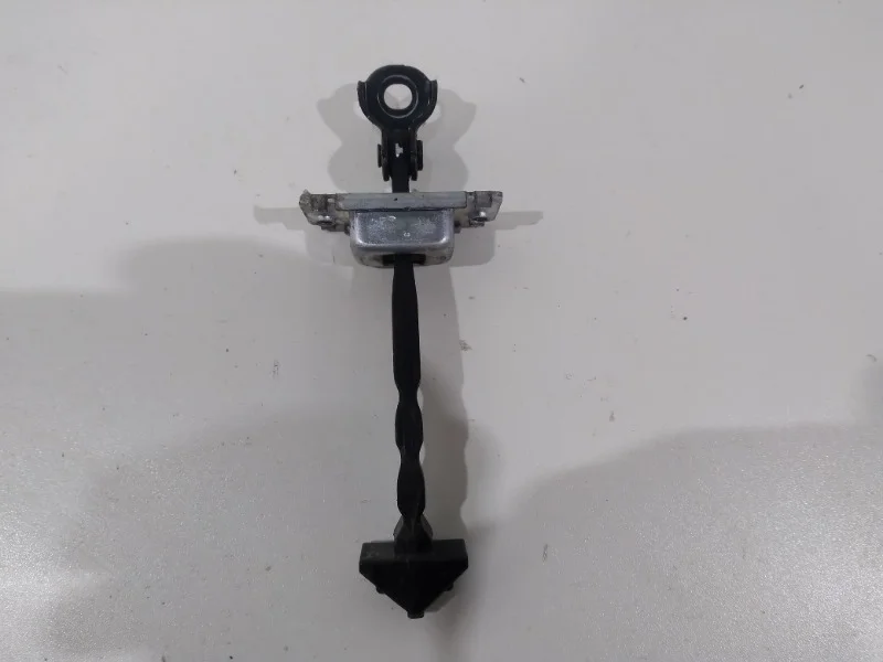 Ограничитель двери Mazda 3 2009-2013 BL