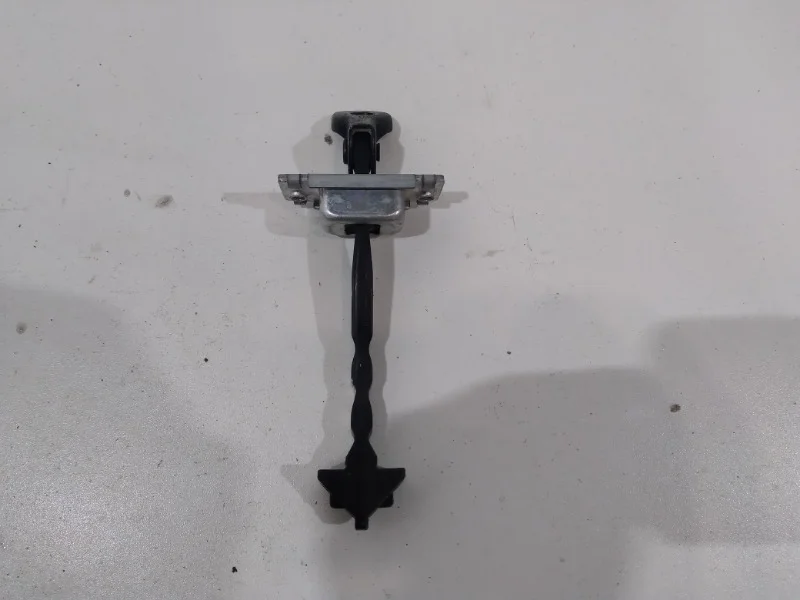 Ограничитель двери Mazda 3 2009-2013 BL