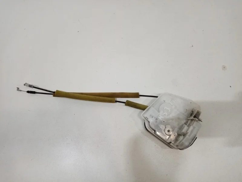 Замок двери Mazda 3 2008-2013 BL