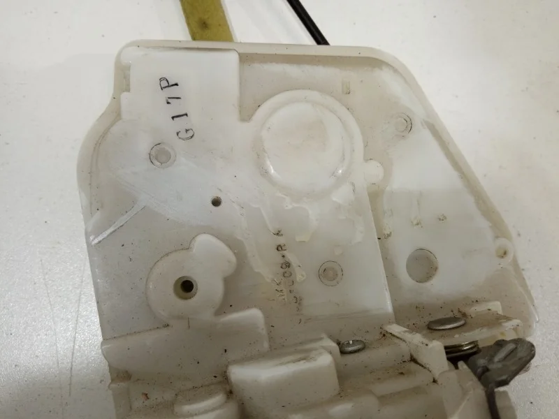 Замок двери Mazda 3 2008-2013 BL