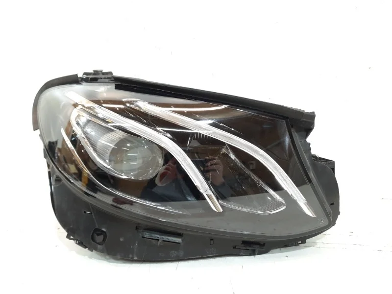 Фара Mercedes-Benz -Class 2016-2020 W213