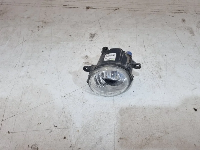 Фара противотуманная Toyota Rav4 2005-2012 30