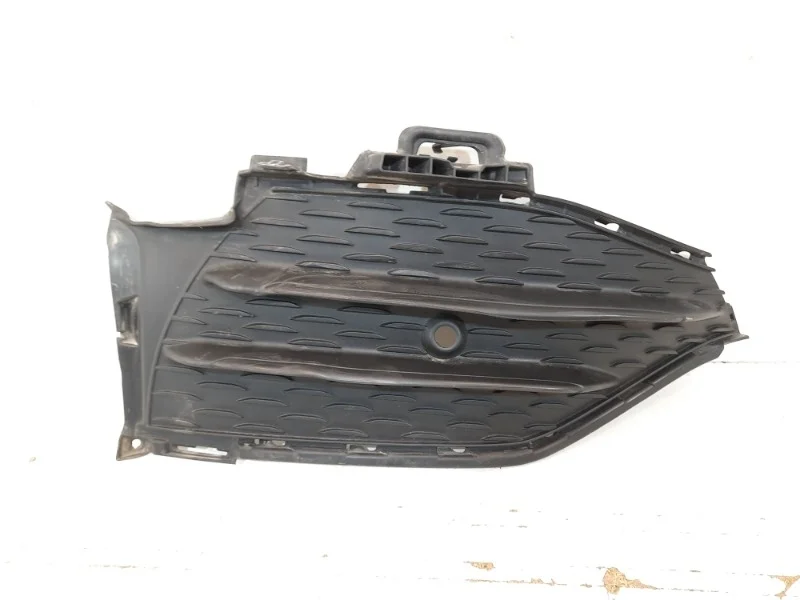 Решетка бампера Mercedes-Benz GLC 2018-2021 X253