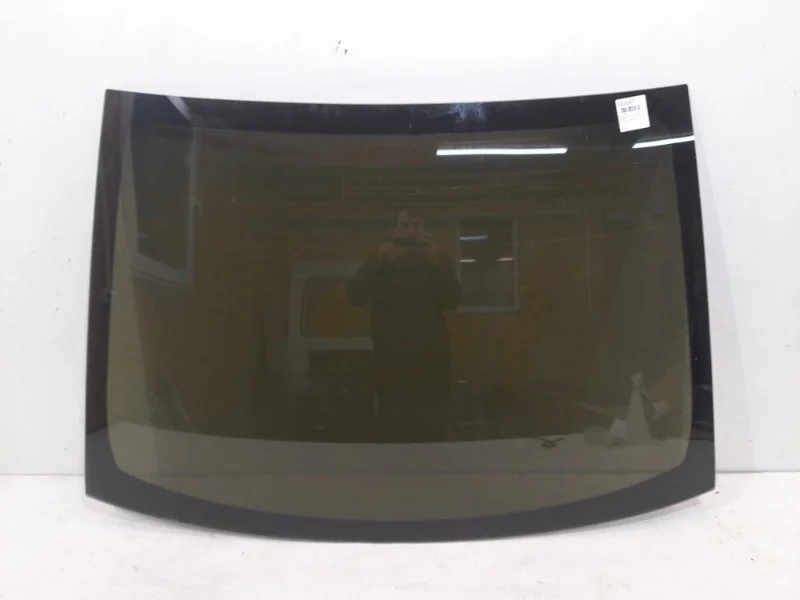 Стекло заднее Toyota Avensis 2003-2009 T250