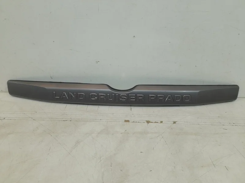 Накладка крышки багажника Toyota Land Cruiser Prado 2013-2017 150
