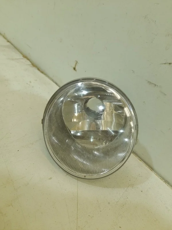 Фара противотуманная Toyota Rav4 2015-2019 40