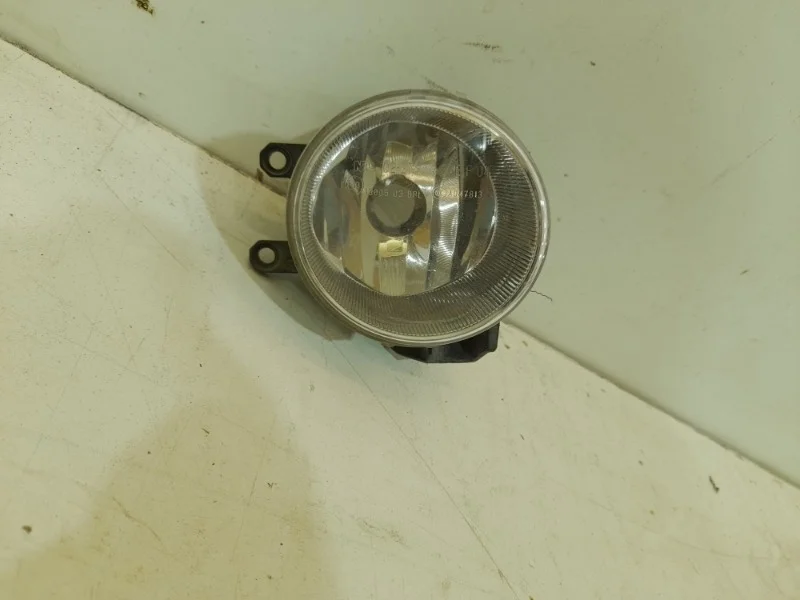 Фара противотуманная Toyota Rav4 2015-2019 40