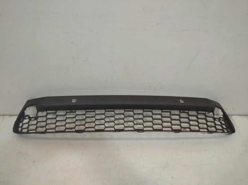 Решетка бампера Lexus NX 2014-2017