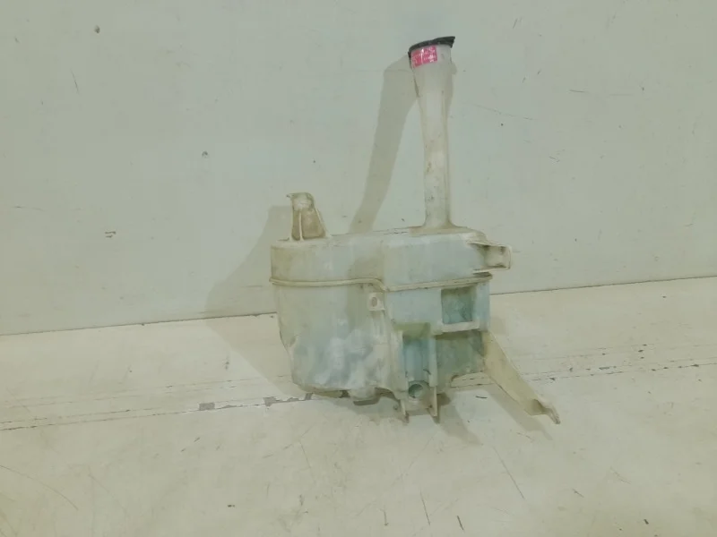 Бачок омывателя Toyota Camry 2011-2018 50