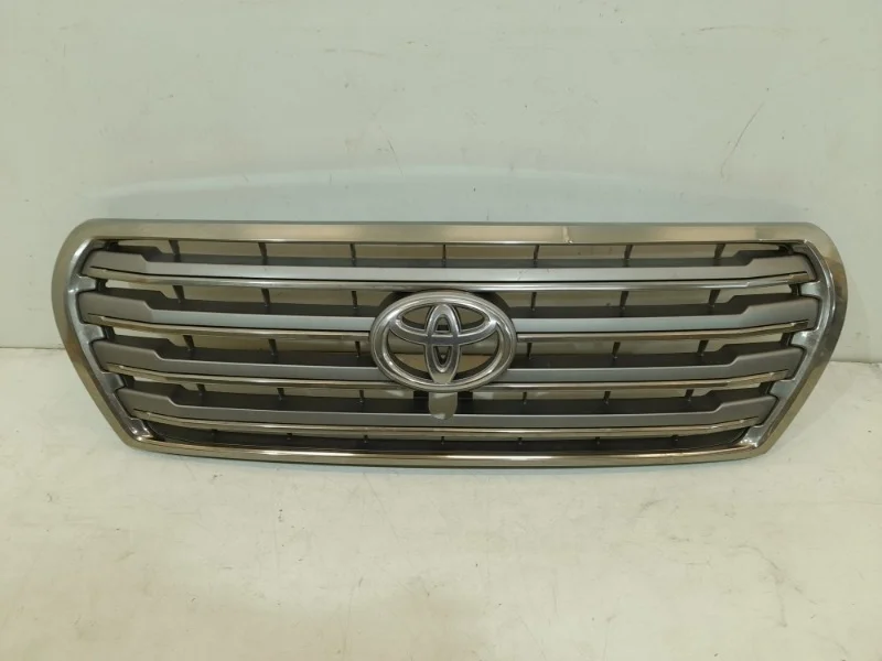 Решетка радиатора Toyota Land Cruiser 2012-2015 200