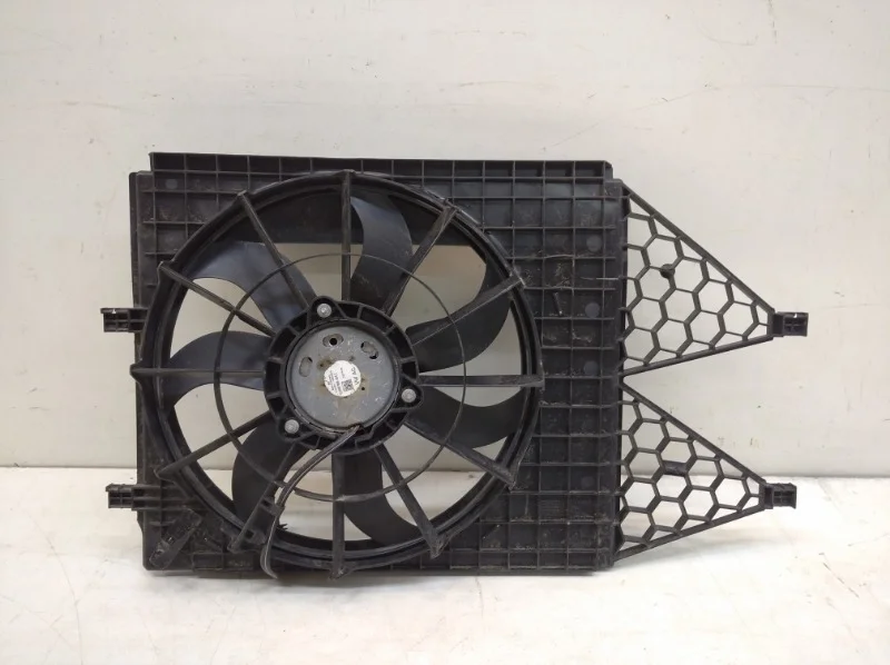 Диффузор с вентилятором Volkswagen Polo 2009-2019 5