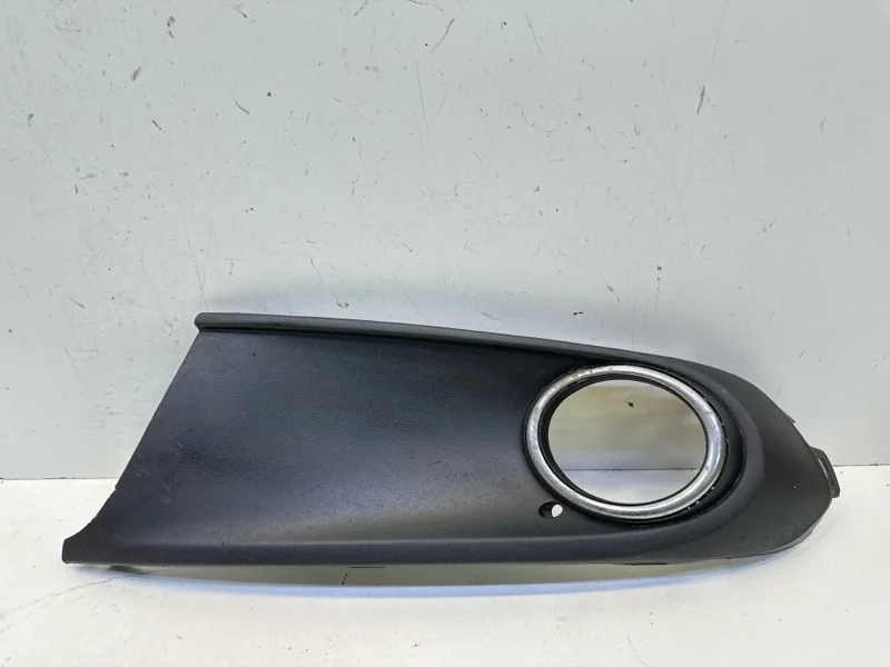 Решетка бампера Volkswagen Polo 2009-2015