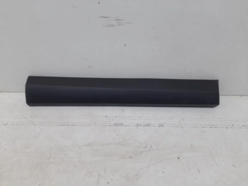 Накладка двери Toyota Rav4 2015-2019 40