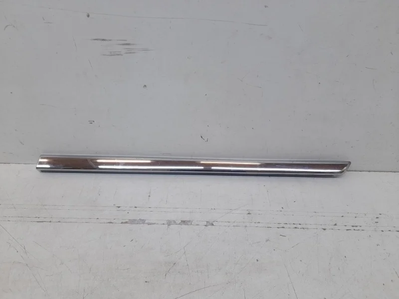 Молдинг двери Toyota Land Cruiser 2016-2021 200