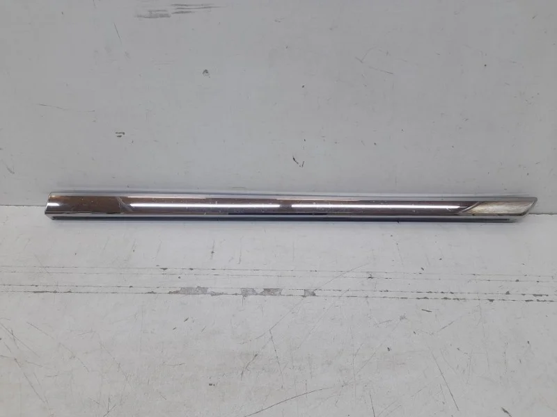 Молдинг двери Toyota Land Cruiser 2016-2021 200