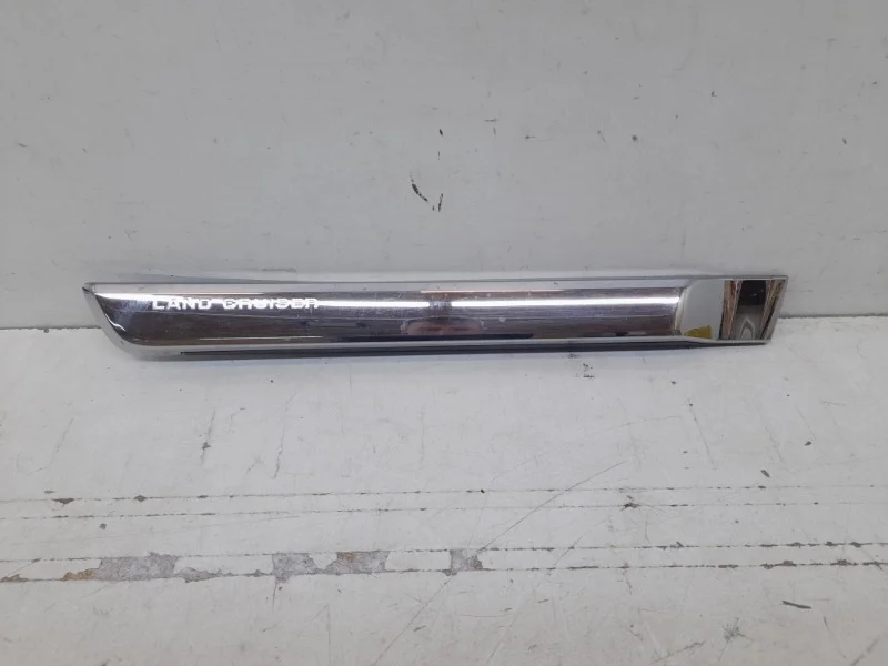 Молдинг двери Toyota Land Cruiser 2016-2021 200