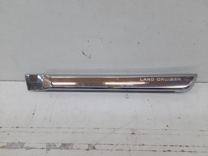 Молдинг двери Toyota Land Cruiser 2016-2021 200