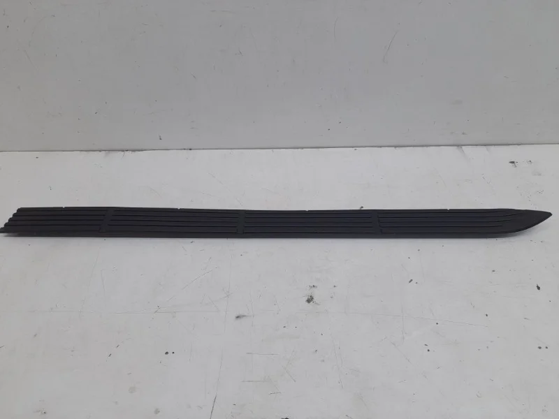 Накладка подножки Toyota Land Cruiser 2012-2021 200