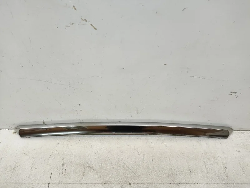 Молдинг крышки багажника Lexus RX 2016-2023 4