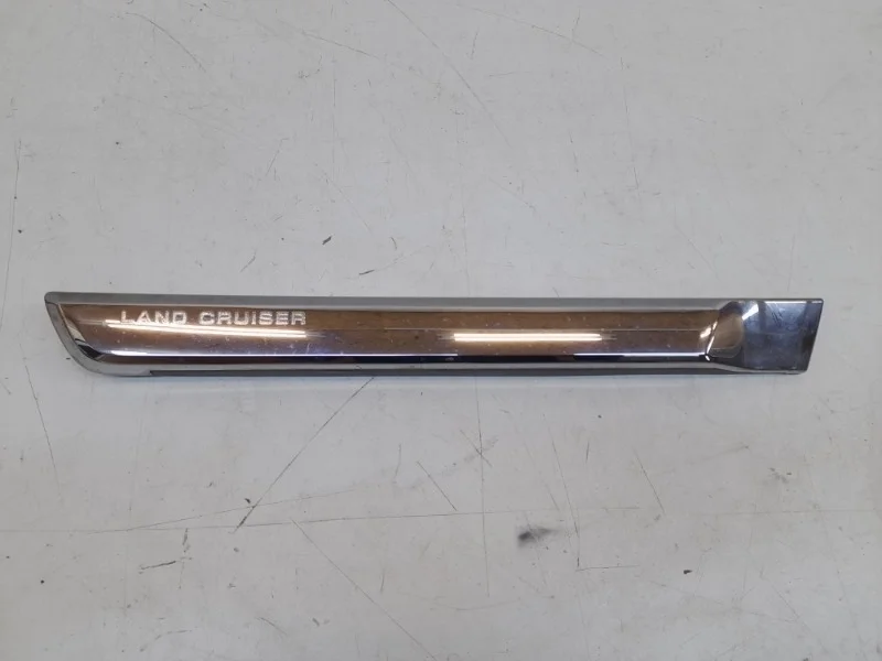 Молдинг двери Toyota Land Cruiser 2015-2021 200