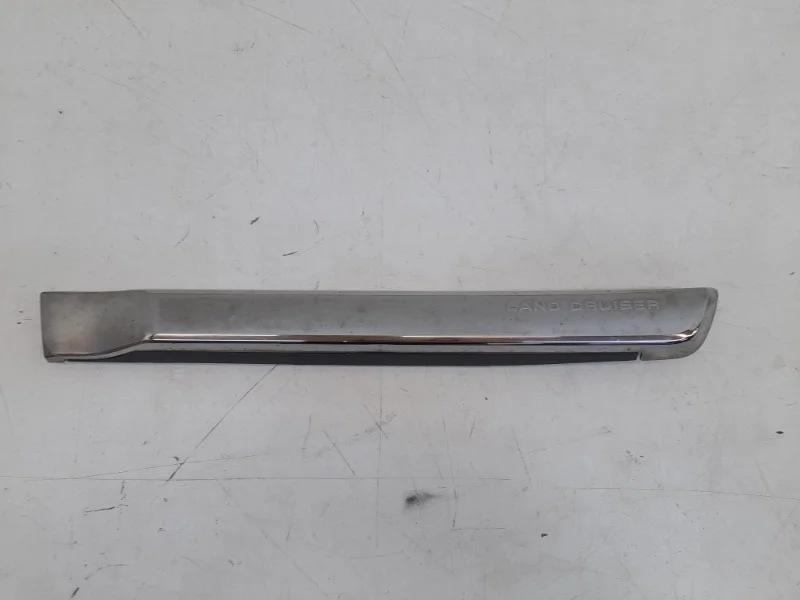 Молдинг двери Toyota Land Cruiser 2015-2021 200