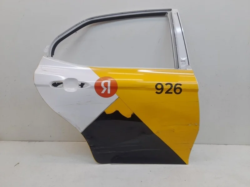 Дверь Toyota Camry 2018-2023 70