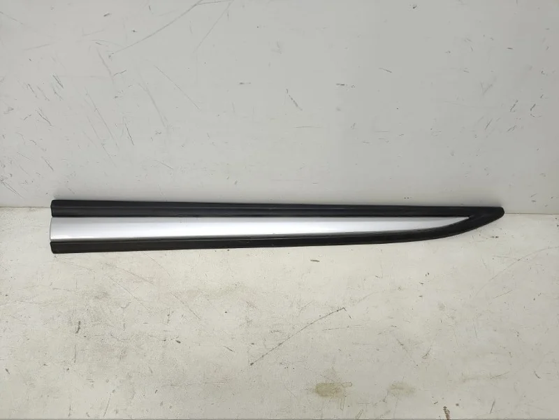 Накладка двери Mitsubishi Outlander 2012- 3