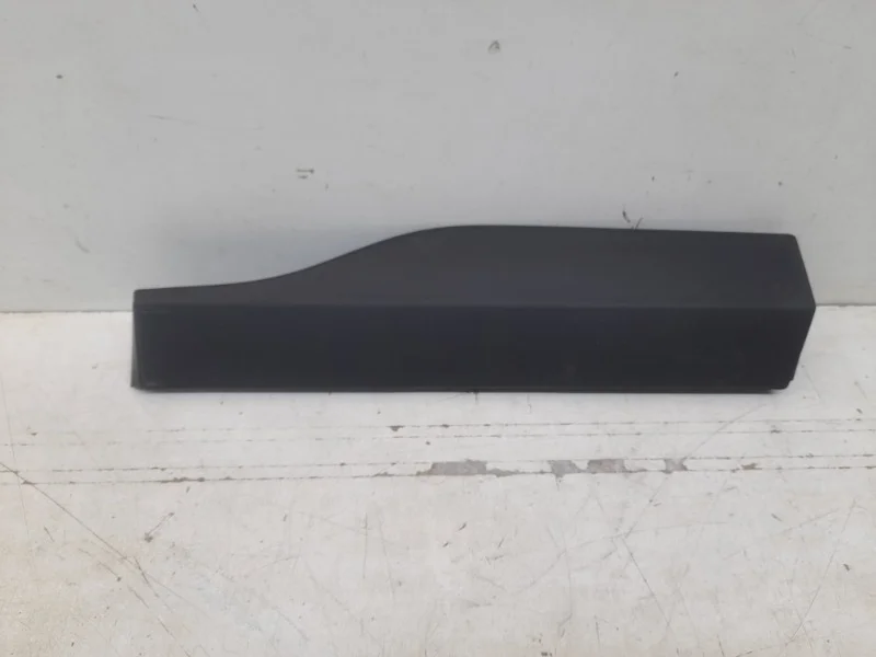 Накладка двери Toyota Rav4 2018-2023 50