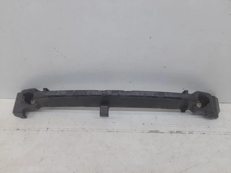 Абсорбер бампера Toyota Rav4 2012-2019 40