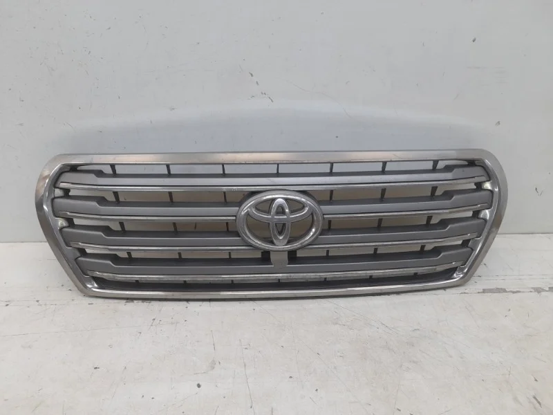 Решетка радиатора Toyota Land Cruiser 2012-2015 200