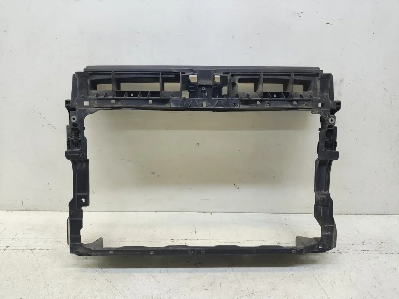 Панель передняя (телевизор) Volkswagen Tiguan 2016-2023