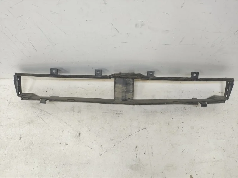 Воздухозаборник BMW 5er 2016- G30