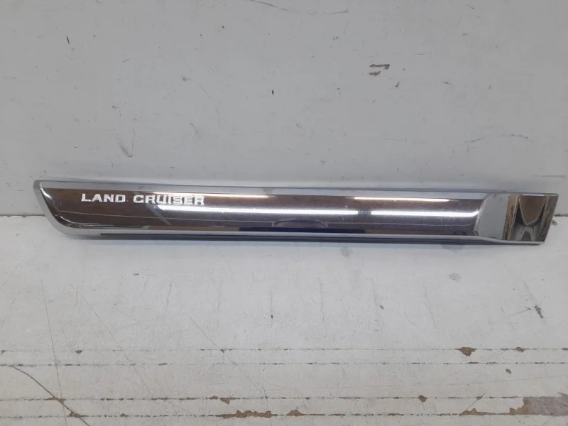 Молдинг двери Toyota Land Cruiser 2015-2021 200