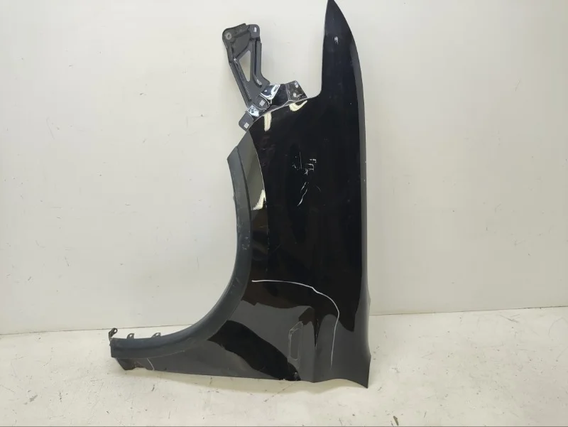 Крыло Outlander 2015- 3