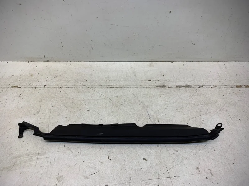 Пыльник крыла Toyota Land Cruiser 2007-2015