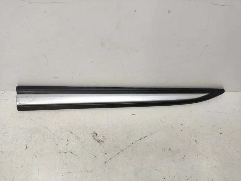 Накладка двери Outlander 2012- 3