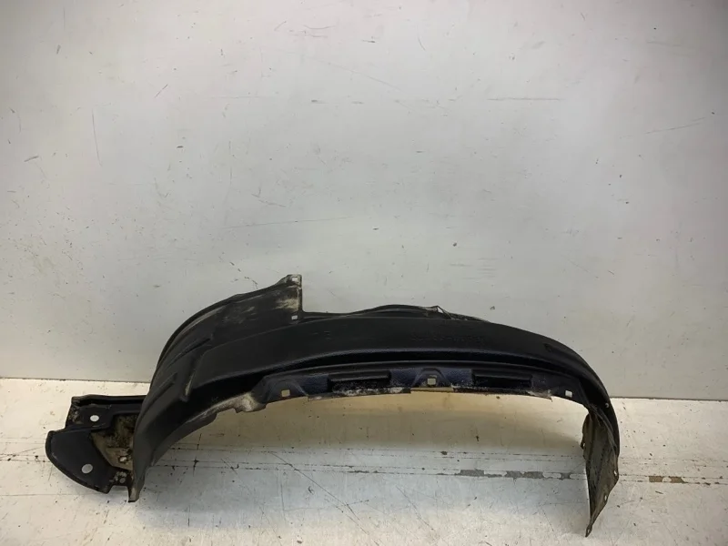 Подкрылок Toyota Land Cruiser Prado 2017-2023 150