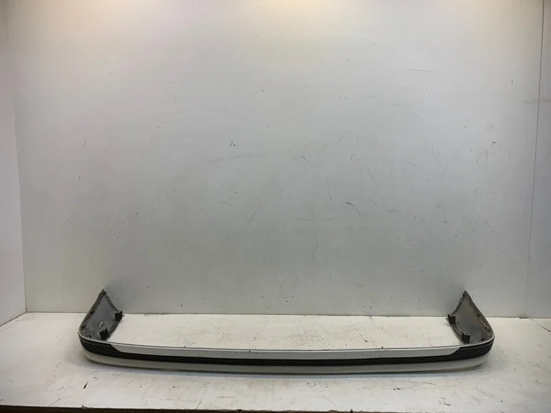 Спойлер бампера Toyota Land Cruiser 2015-2021 200