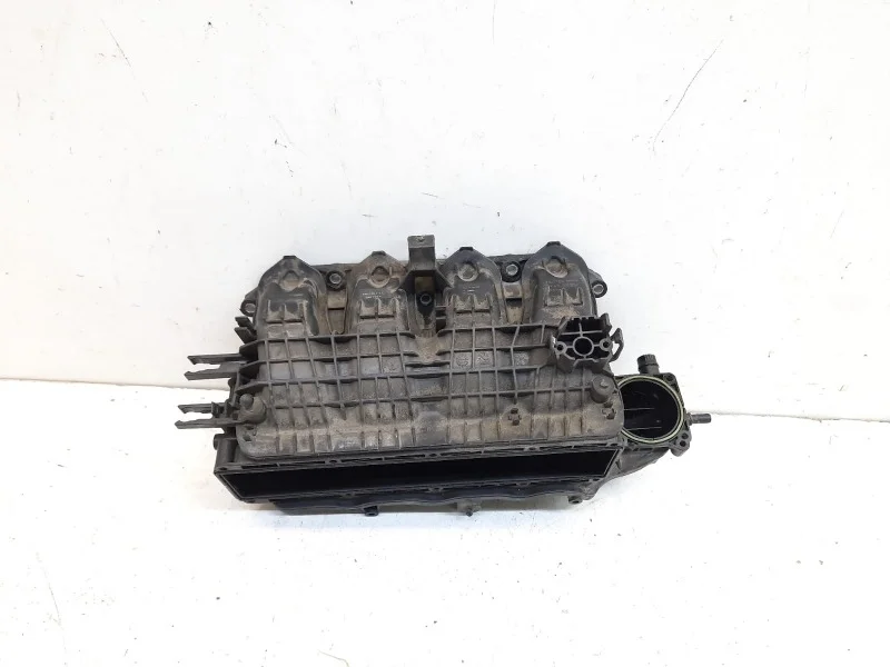 Коллектор впускной AUDI A3 2013-2019 8V