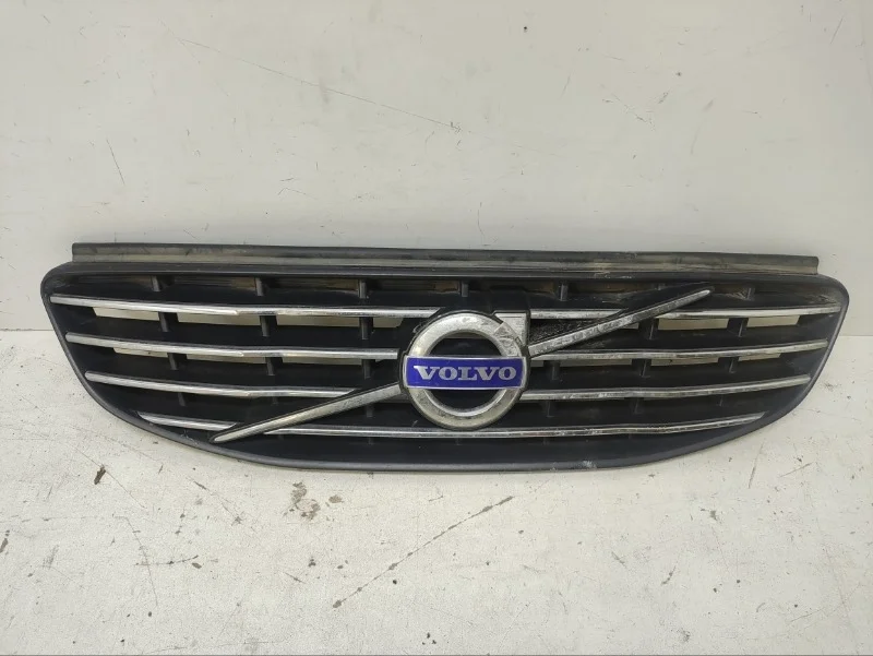Решетка радиатора Volvo XC60 2014-