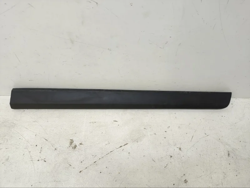 Накладка двери Volvo XC60 2008-2017