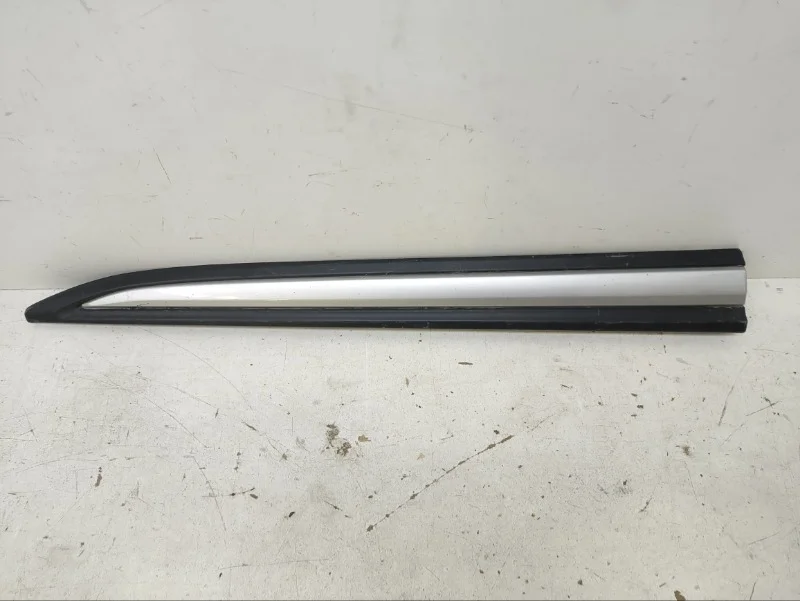 Накладка двери Mitsubishi Outlander 2012- 3