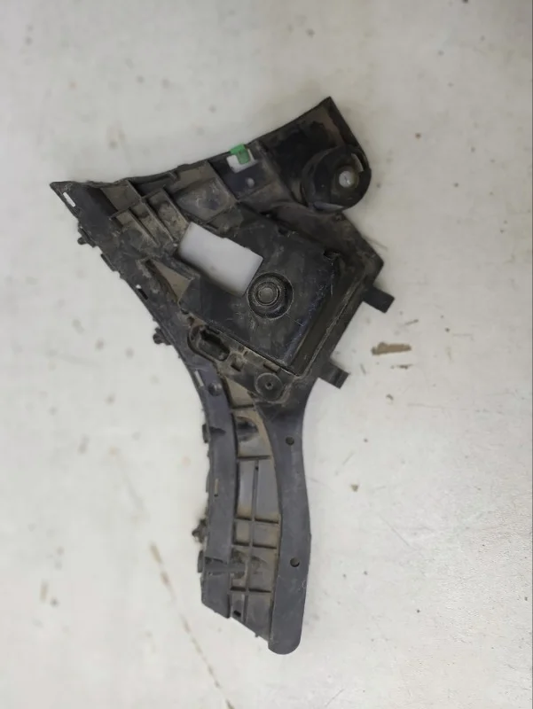 Кронштейн бампера Volvo XC60 2014-2017